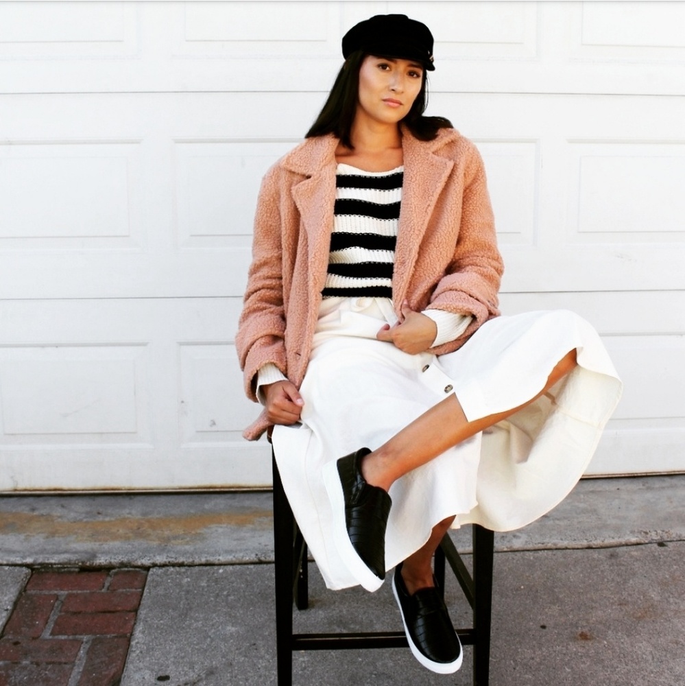 🆕️//Fall Favorite Collection// Teddy Jacket - Picture 4 of 9